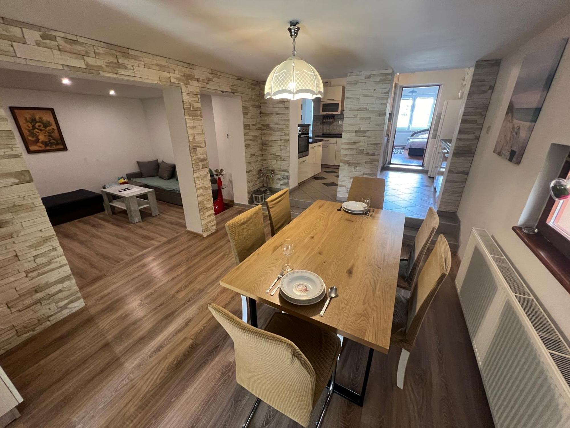 -Self-Check- 4-Bedroom Family House With Heated Tub Левіце Екстер'єр фото